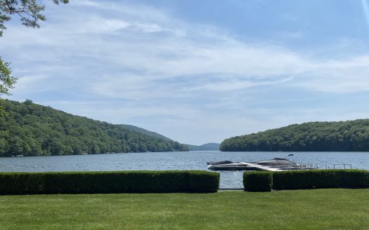 lake view at mill pond